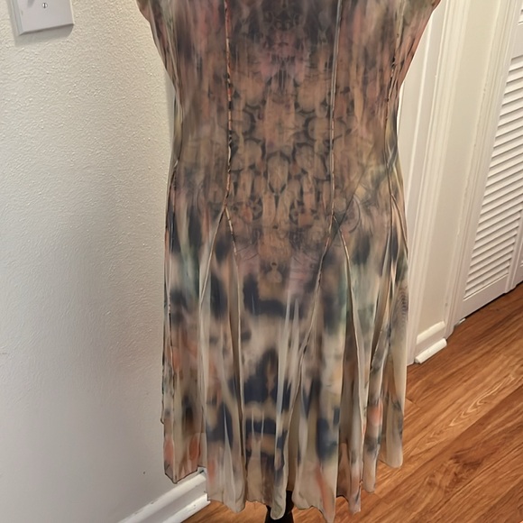 Live and Let Live dress - Picture 5 of 8